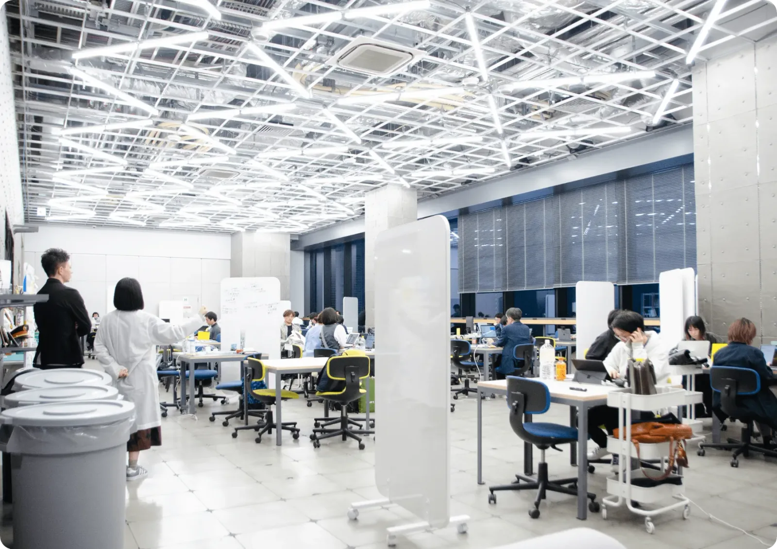 渋谷QWSのBooster Officeに入居しています。産官学から多様なメンバーが集う刺激的なオフィス環境。